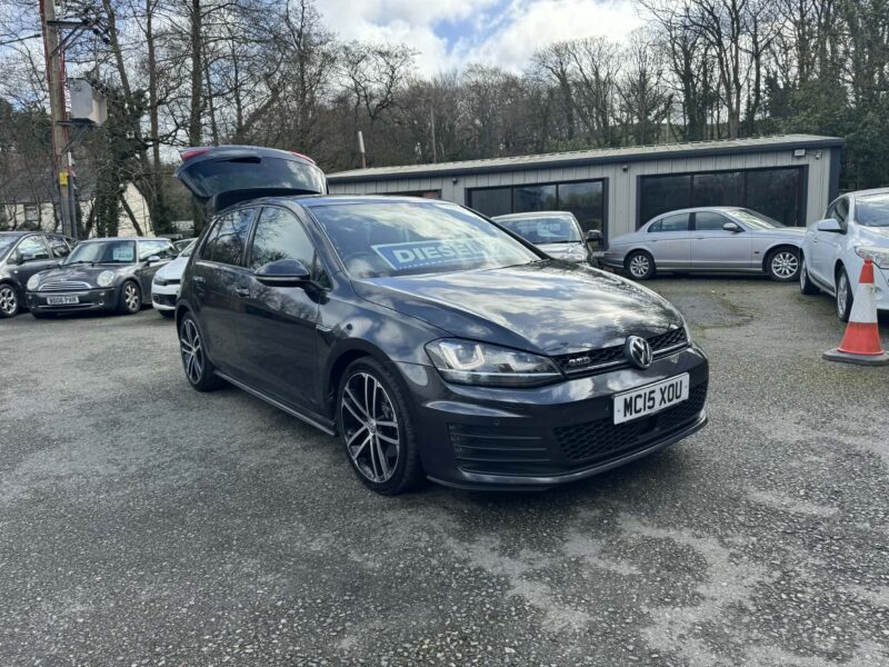 2015 VOLKSWAGEN GOLF GTD TDI 184